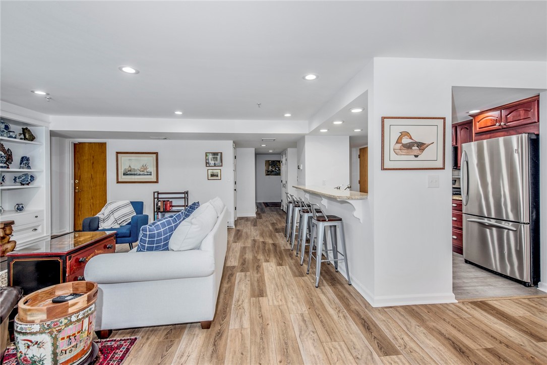 53 Conanicus Avenue 1G