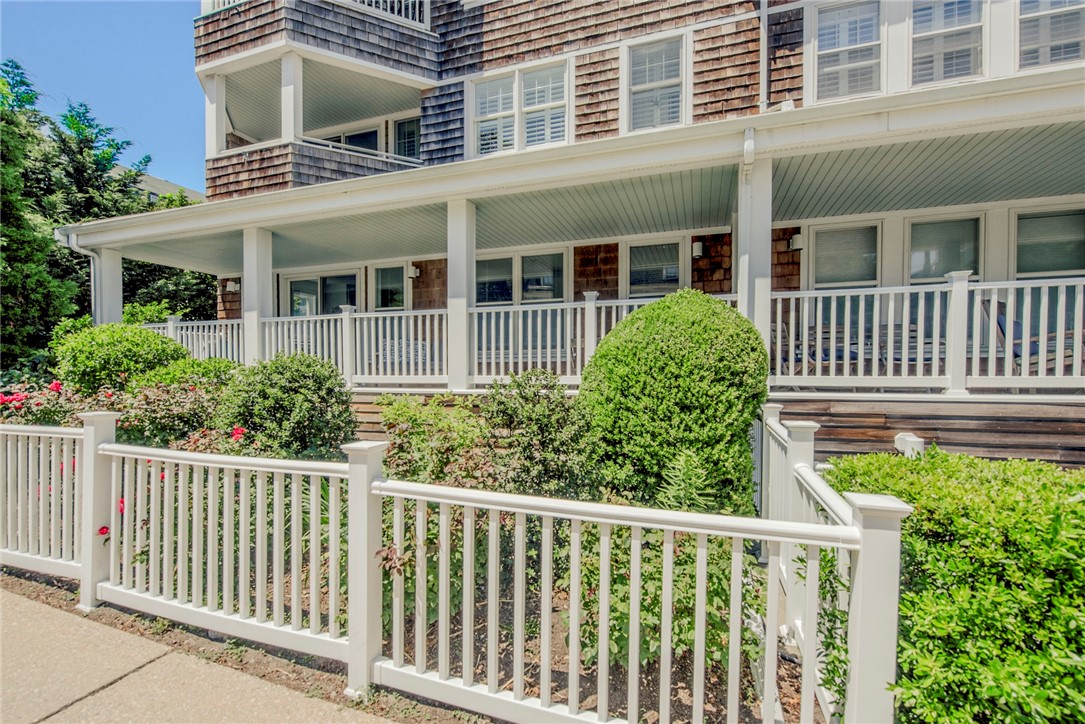 53 Conanicus Avenue 1G