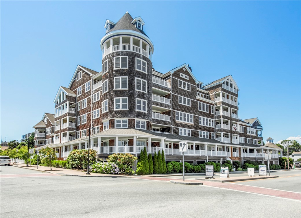 53 Conanicus Avenue 1G