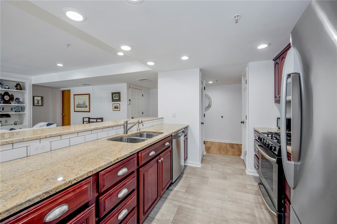 53 Conanicus Avenue 1G