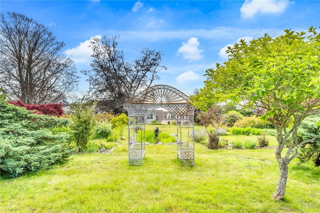 840 East Shore Road