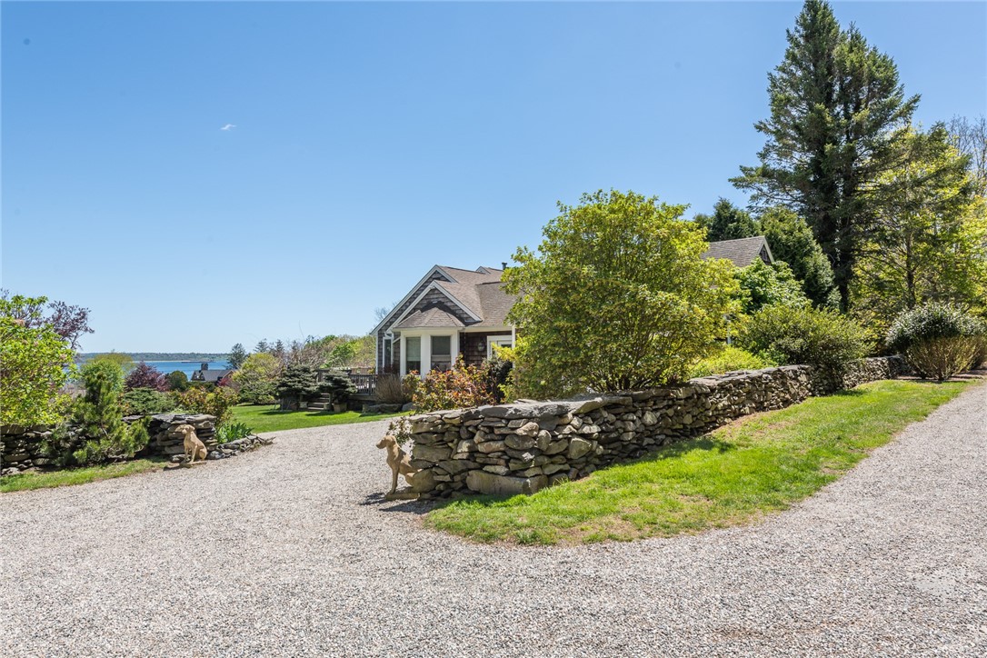 840 East Shore Road