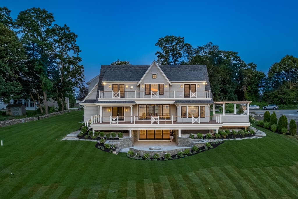 42 N Harbor Drive