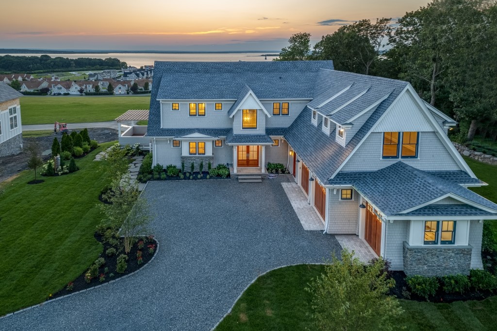 42 N Harbor Drive
