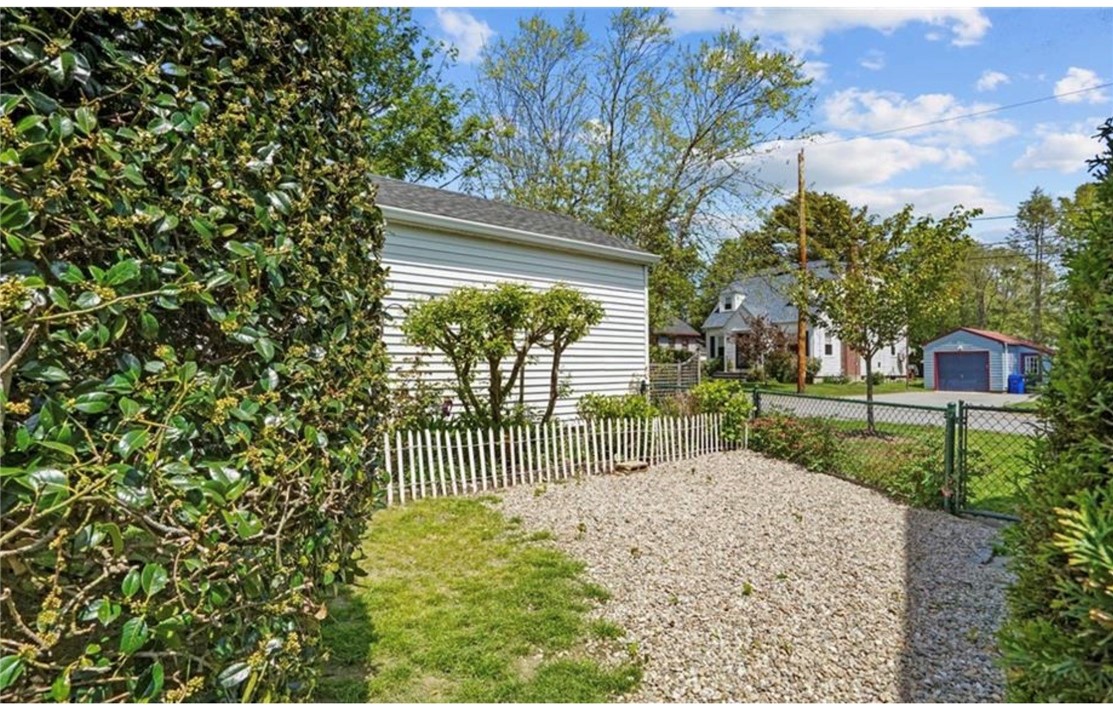 26 Vernon Avenue
