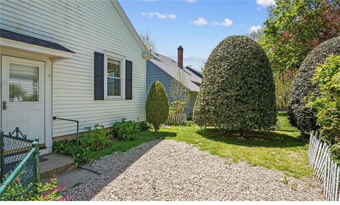 26 Vernon Avenue
