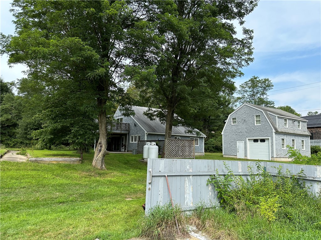 590 Ten Rod Road