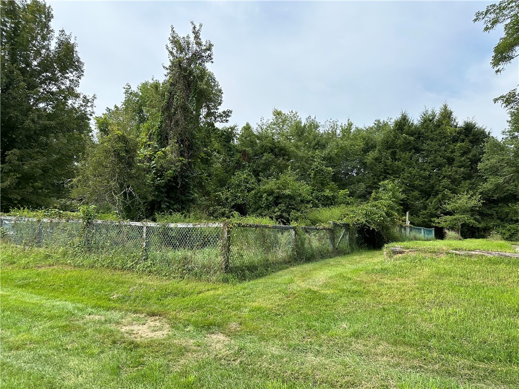 590 Ten Rod Road