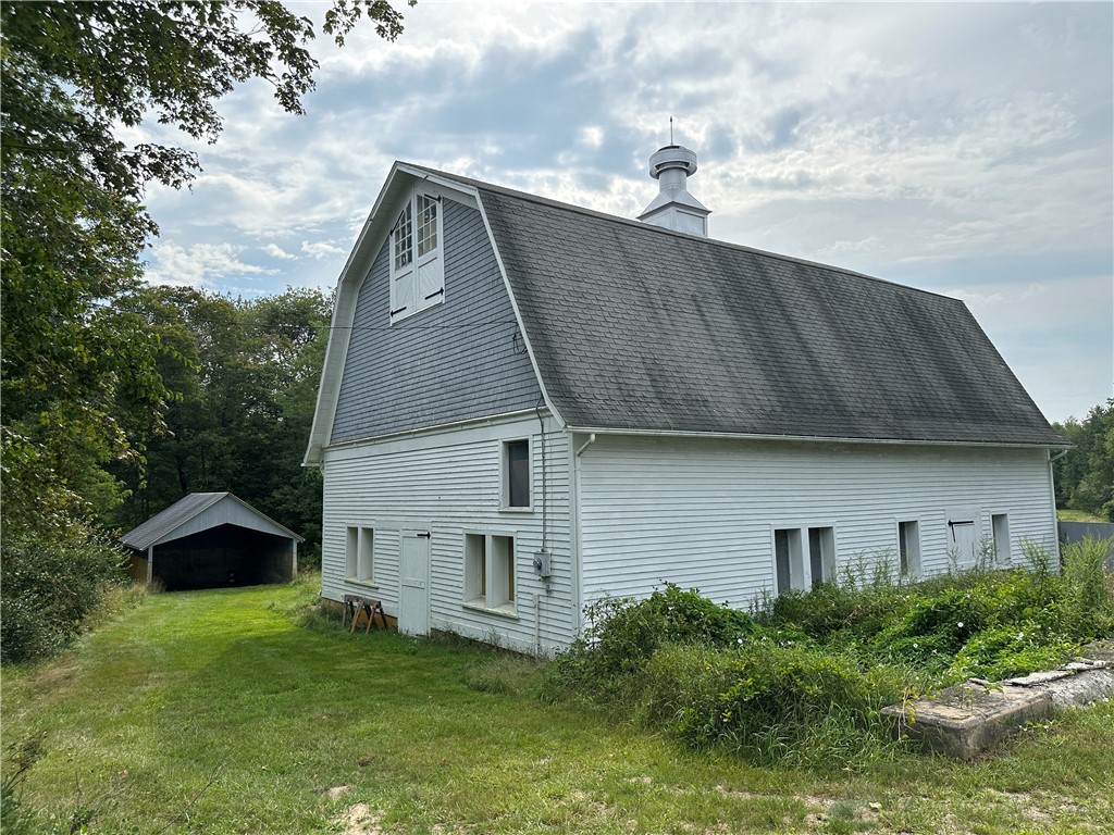 590 Ten Rod Road