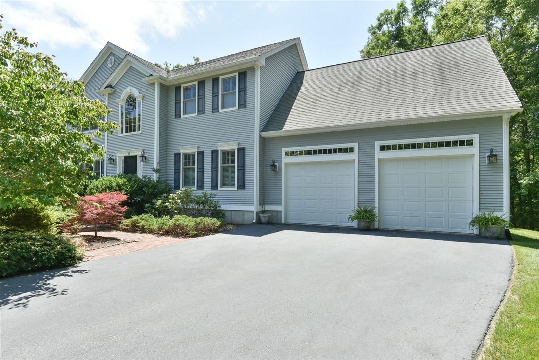 11 Echo Lane