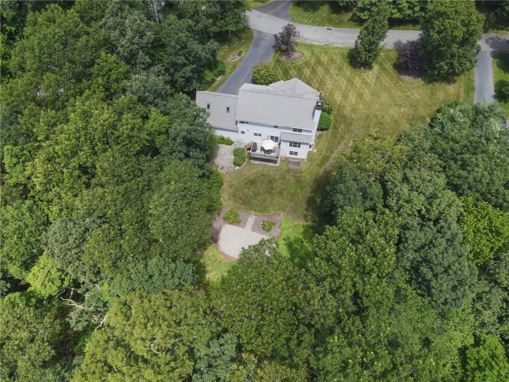 11 Echo Lane