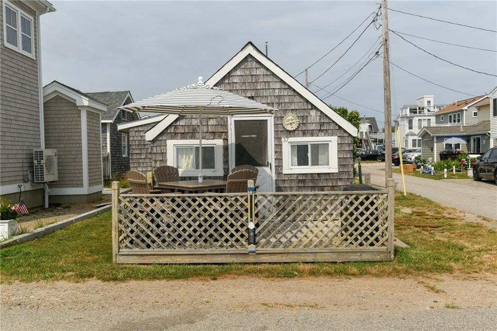 37 Shore Road