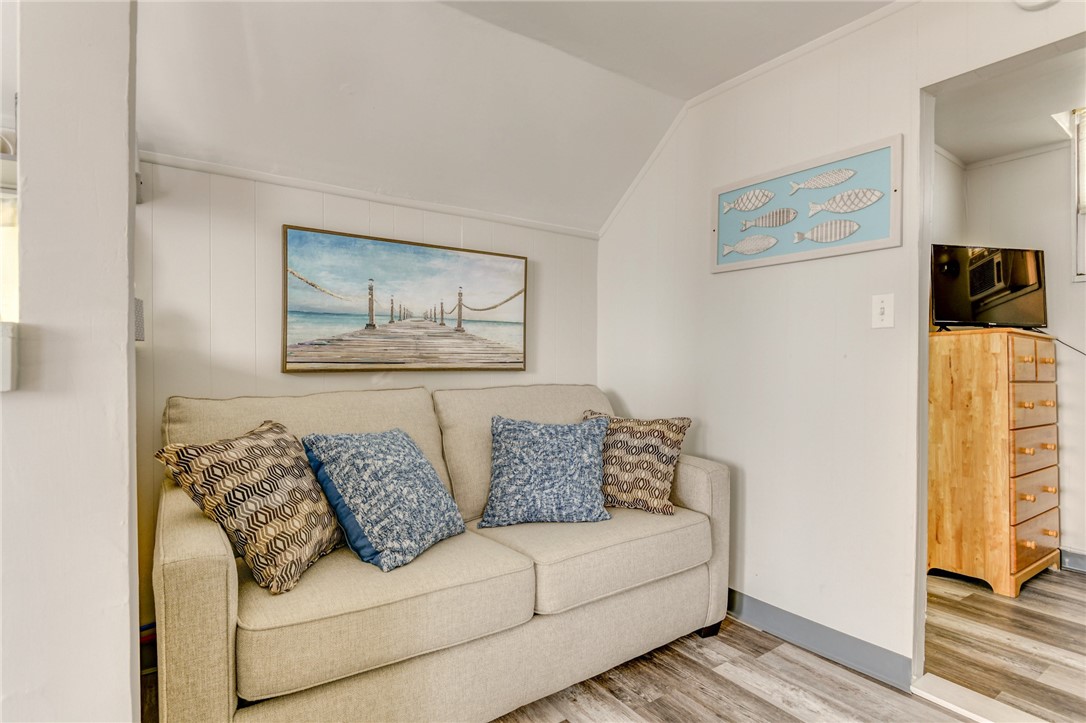 37 Shore Road