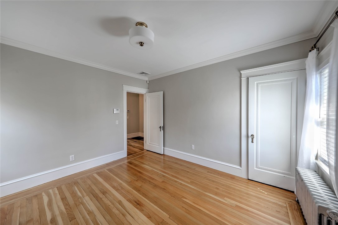 15 Modena Avenue