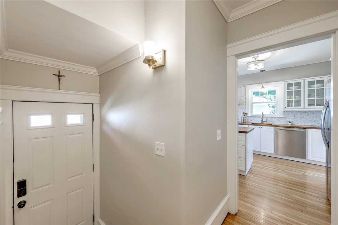 15 Modena Avenue