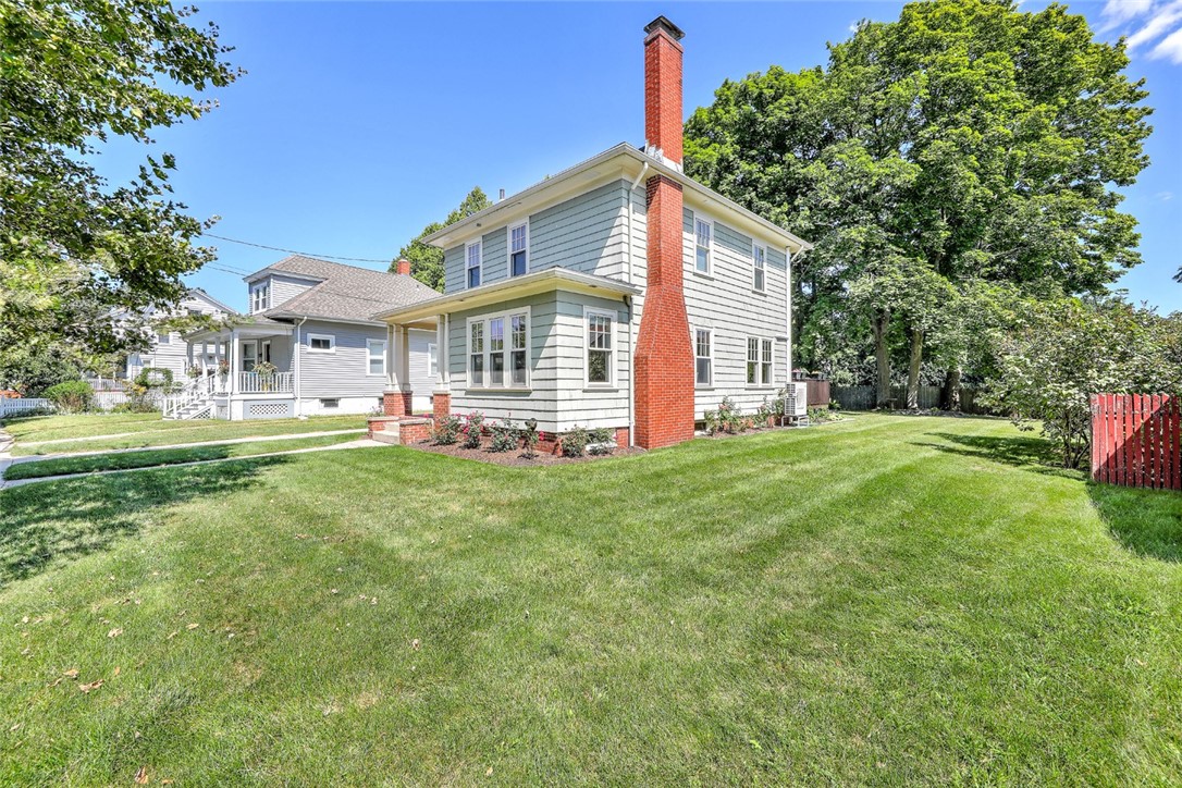 15 Modena Avenue