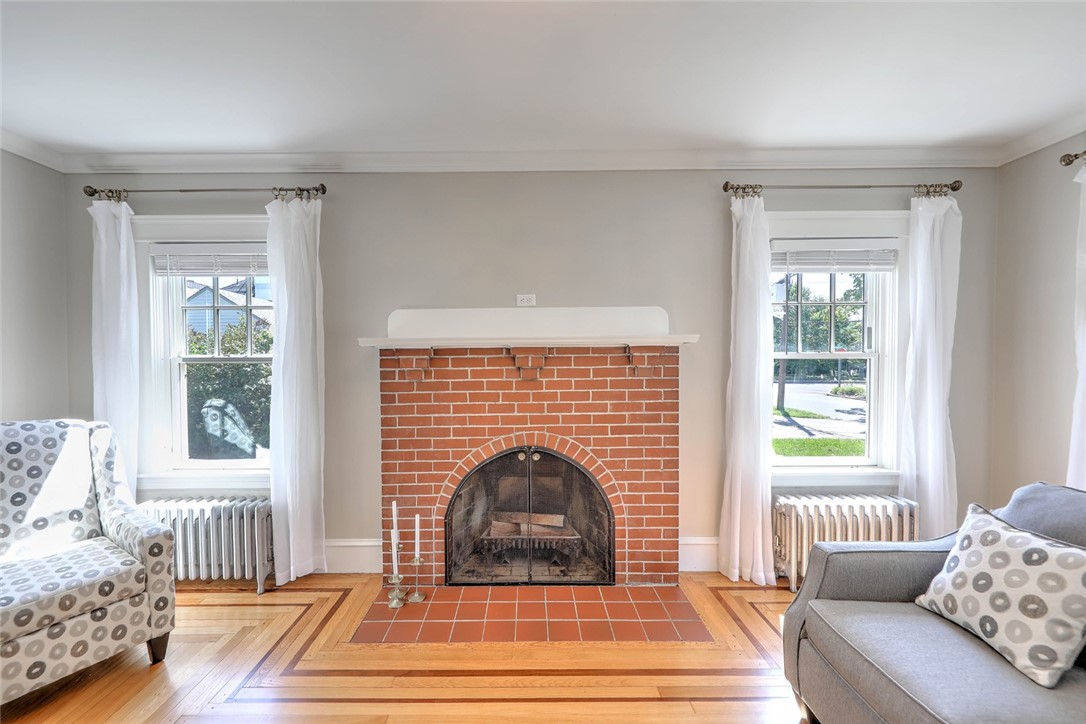 15 Modena Avenue