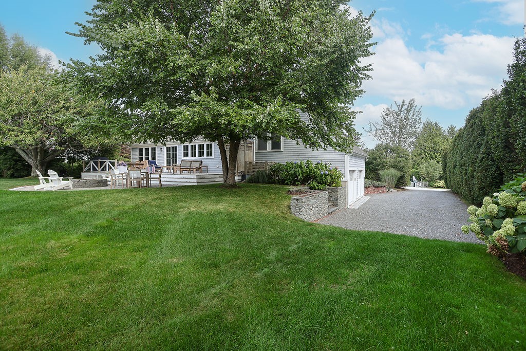 81 Ashurst Avenue