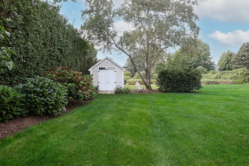 81 Ashurst Avenue