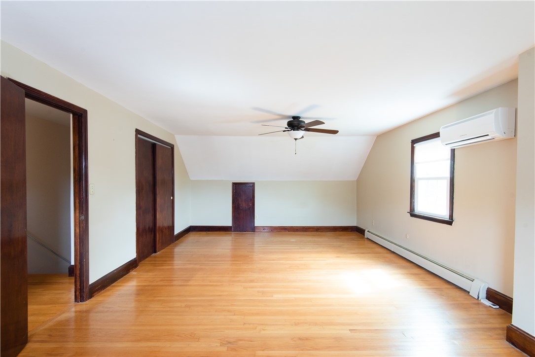 39 Coggeshall Avenue
