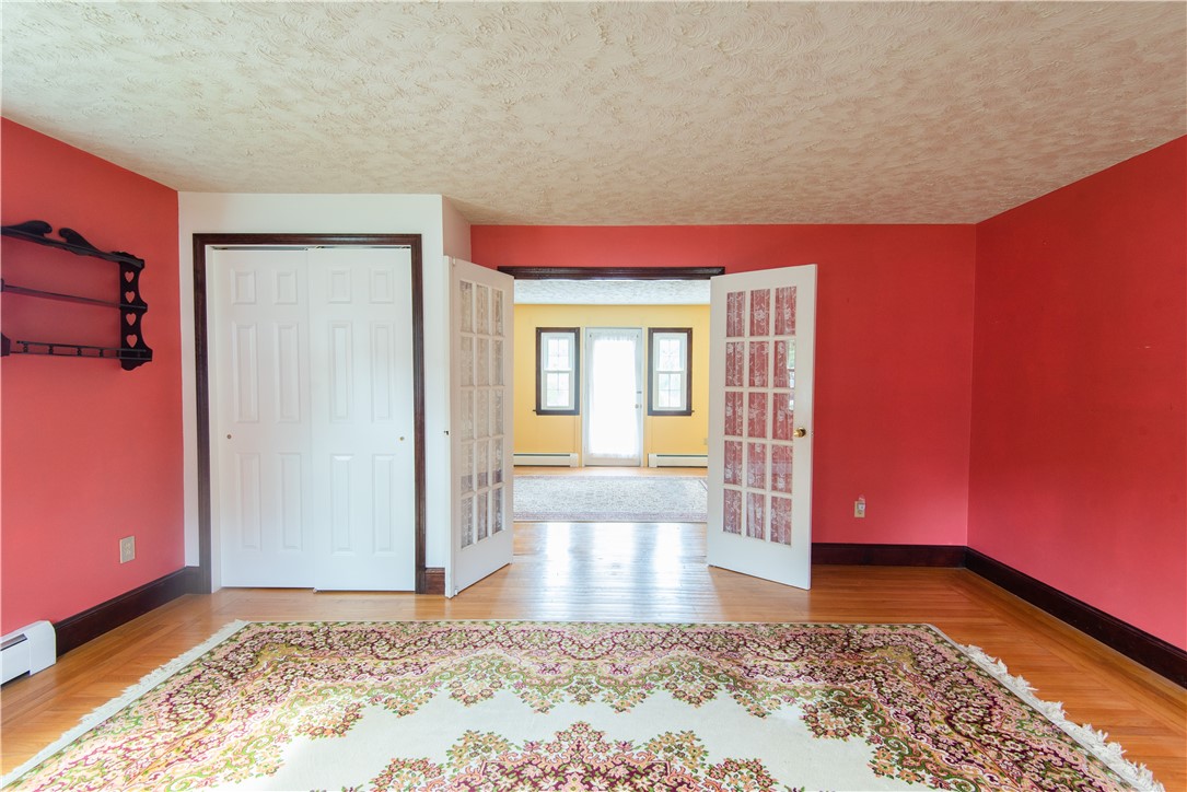 39 Coggeshall Avenue