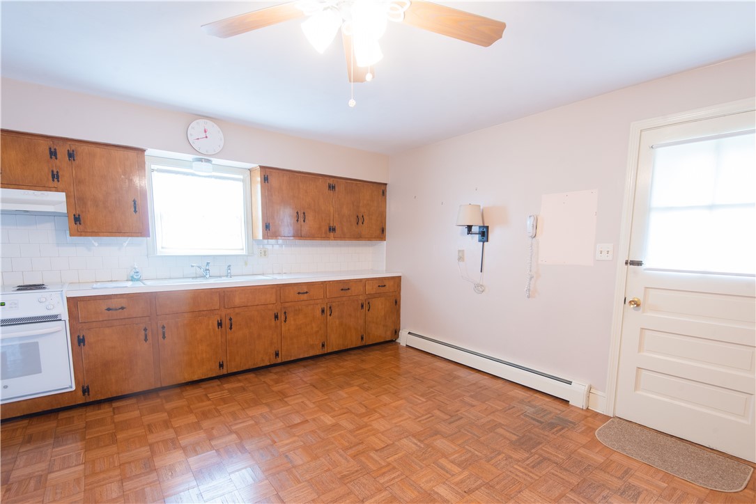 39 Coggeshall Avenue