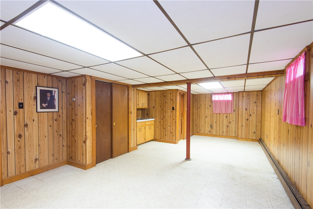 39 Coggeshall Avenue