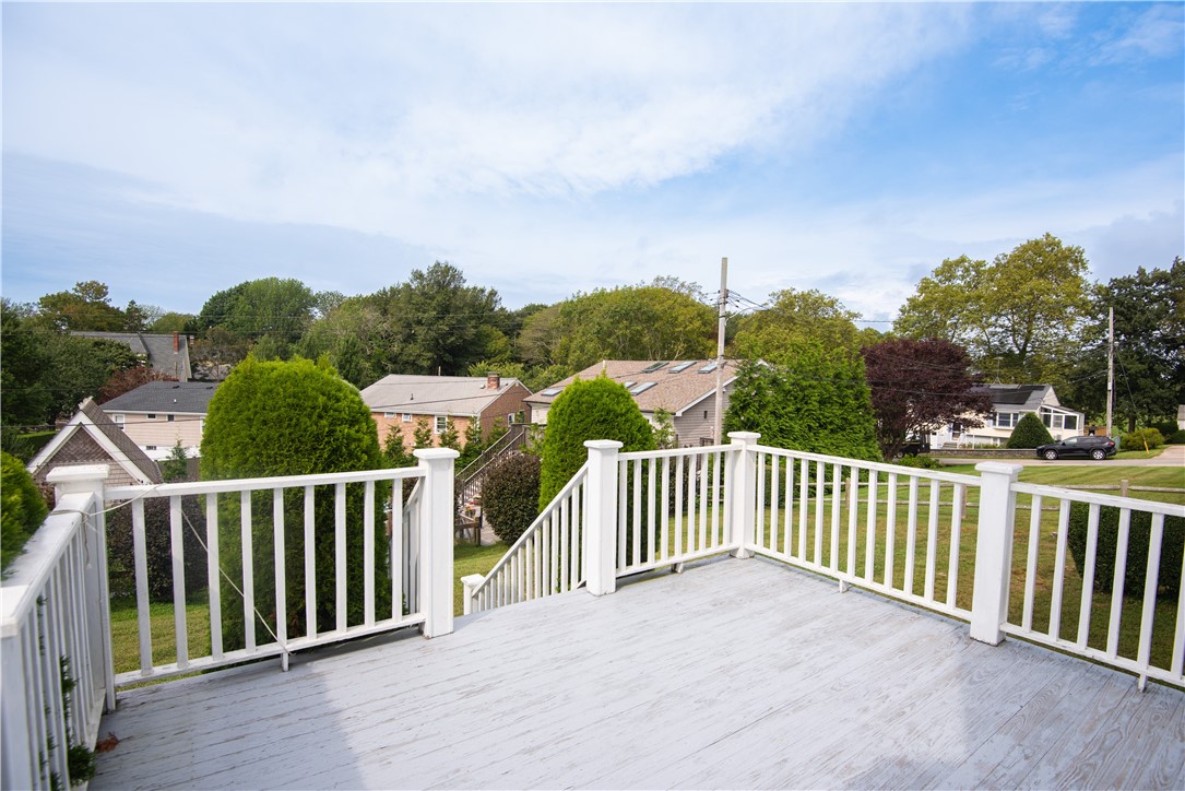 39 Coggeshall Avenue