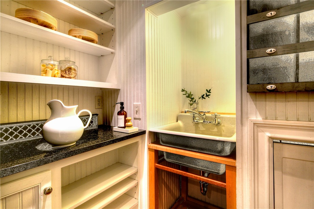 15 Clarke Street 8 & 13B