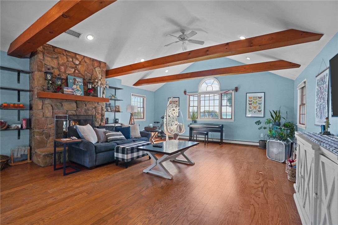 52 Viking Drive