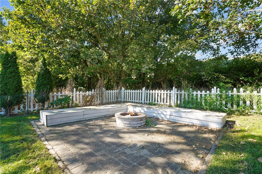 52 Viking Drive