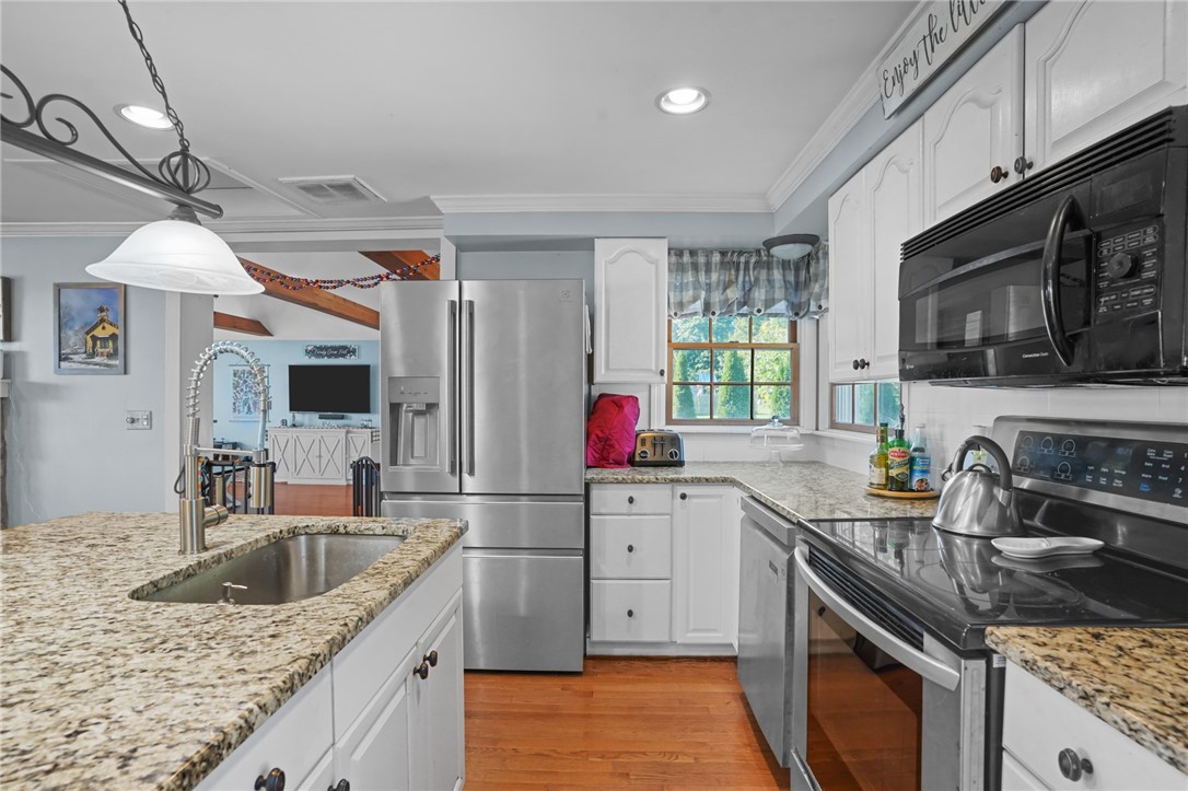 52 Viking Drive