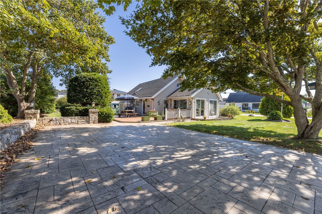 55 Uzzi Avenue
