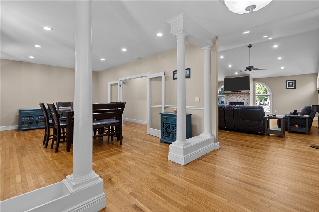 49 Viking Drive