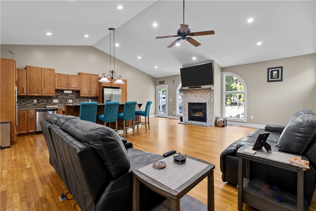 49 Viking Drive