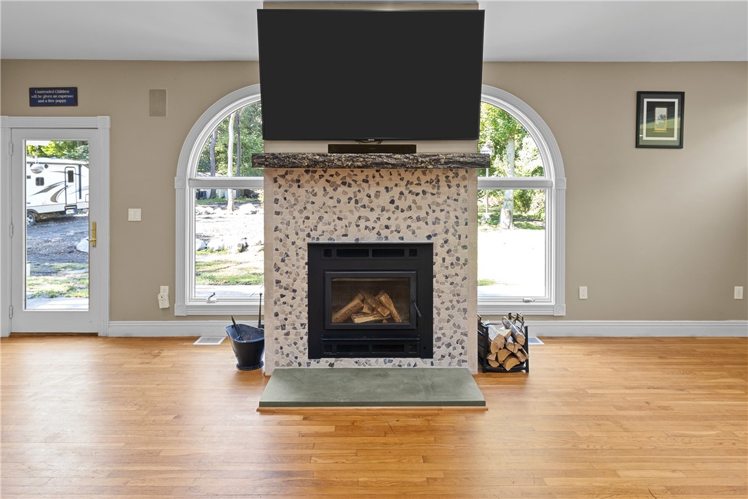 49 Viking Drive