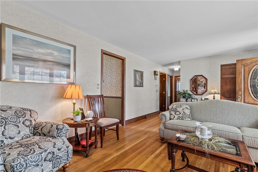 5 Linwood Court