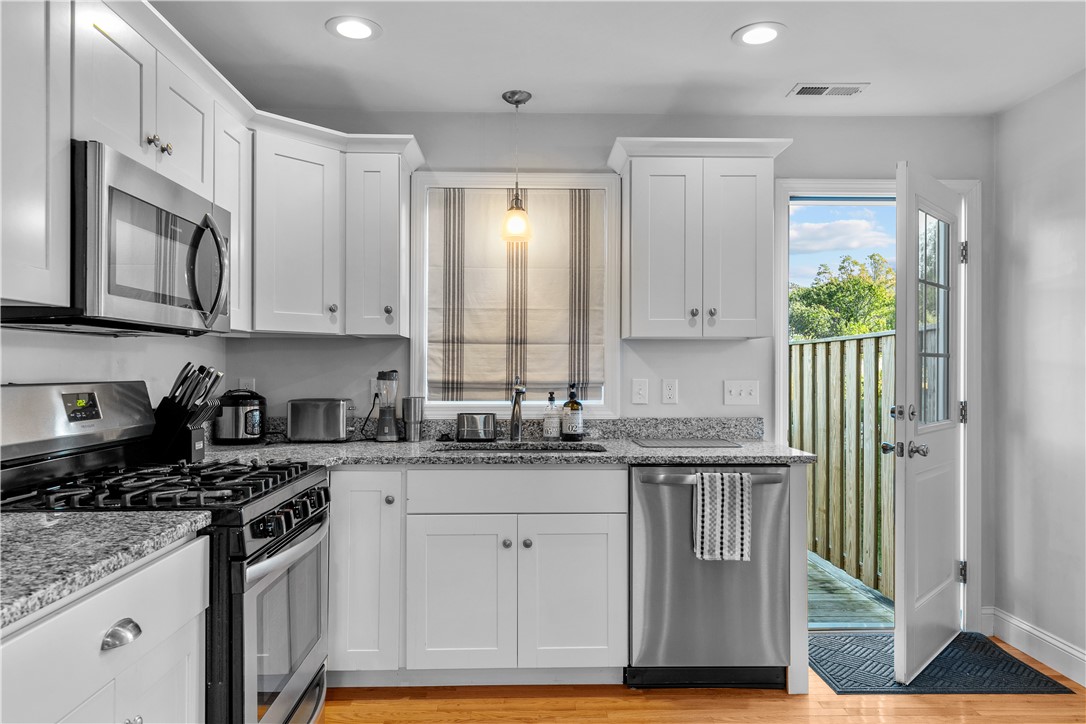37 Mariner Way