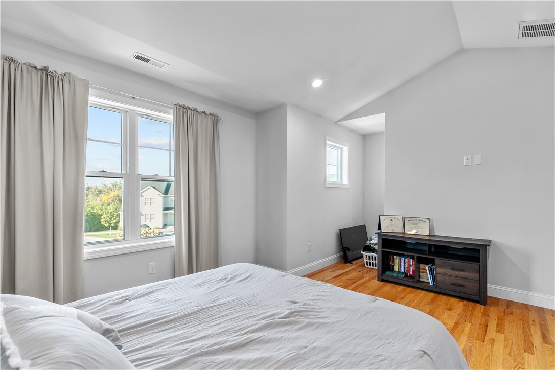 37 Mariner Way