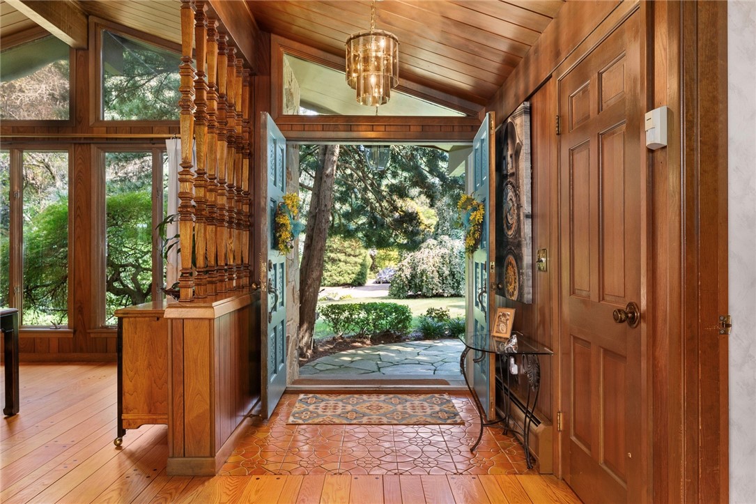 14 Woodlake Drive