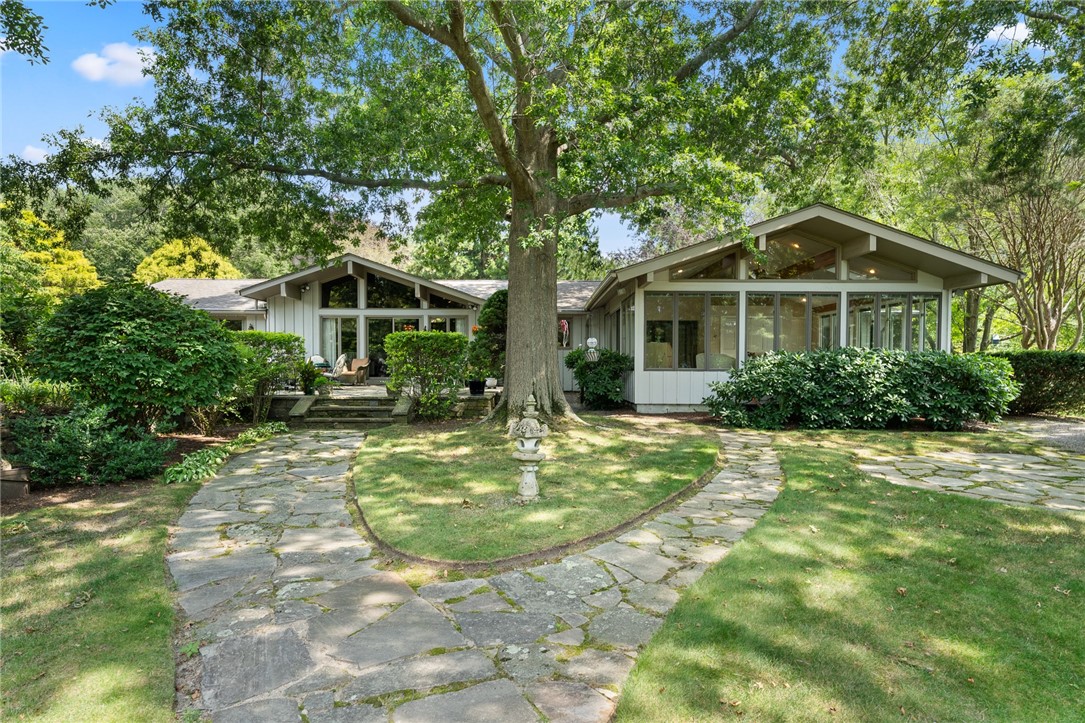 14 Woodlake Drive