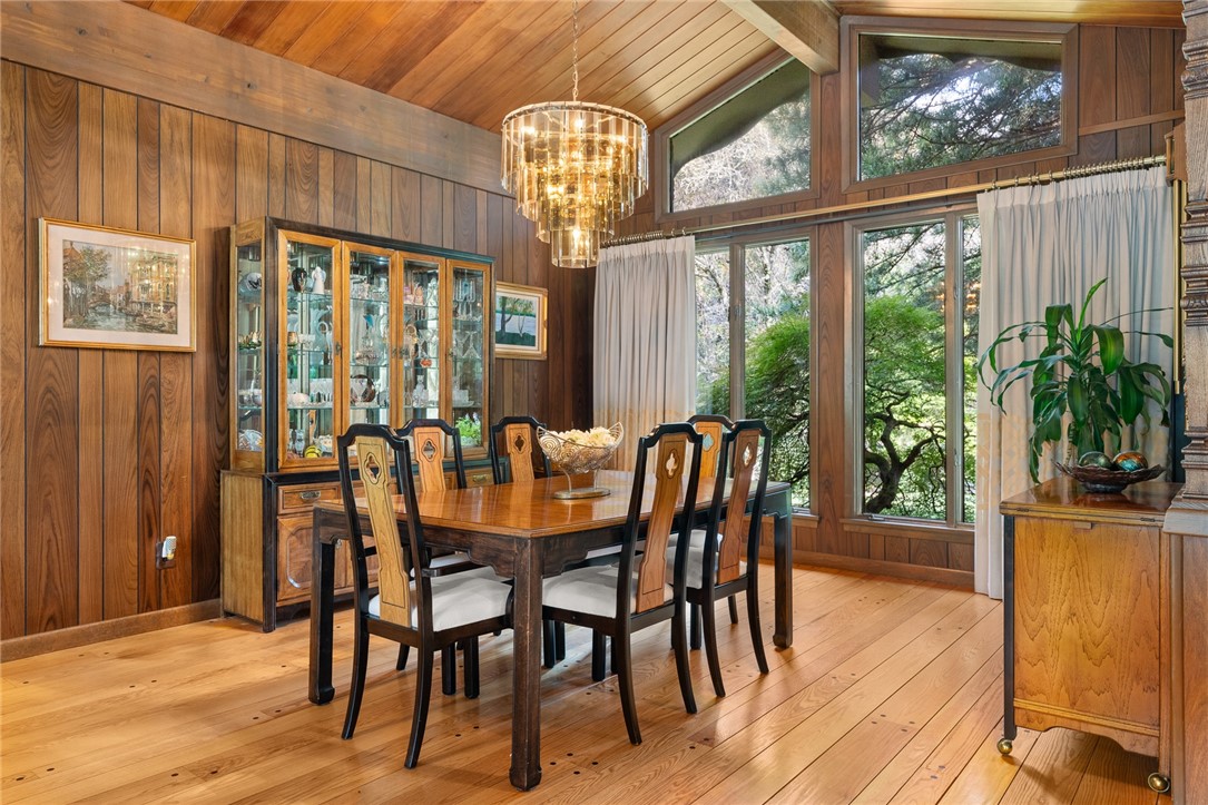 14 Woodlake Drive