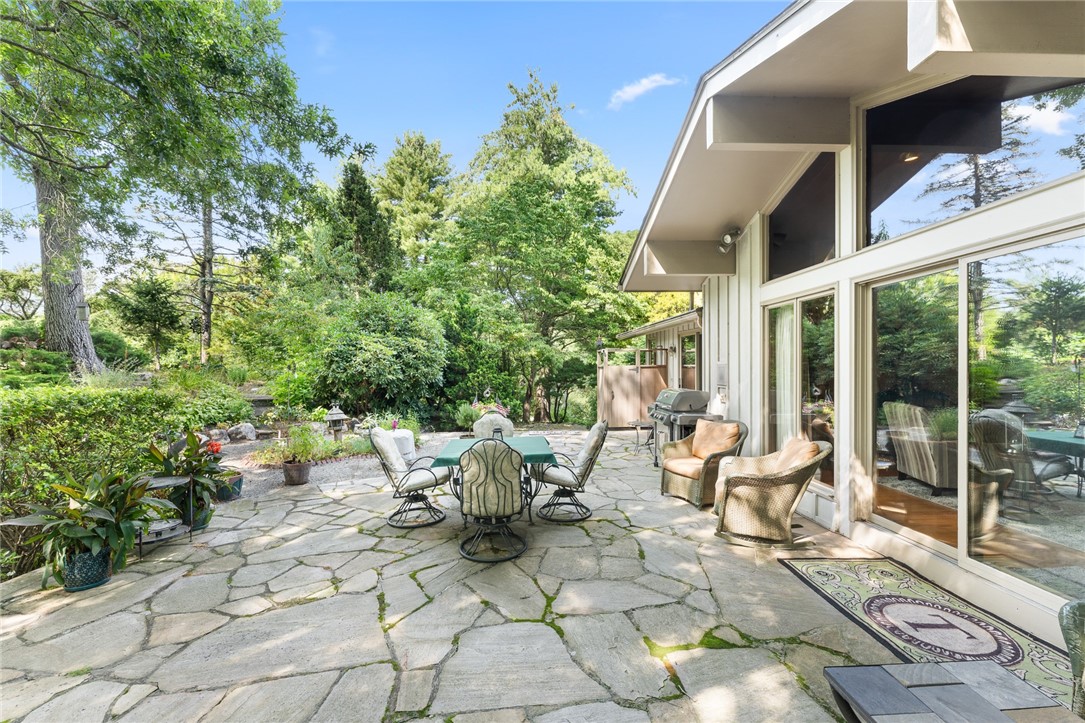 14 Woodlake Drive