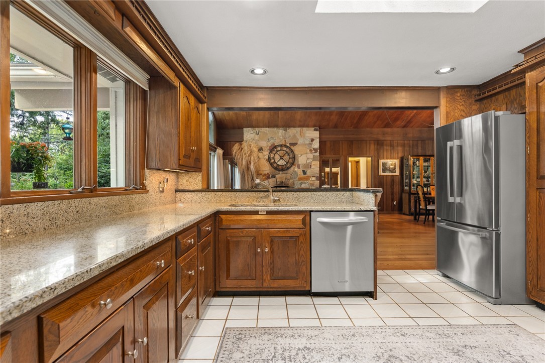 14 Woodlake Drive