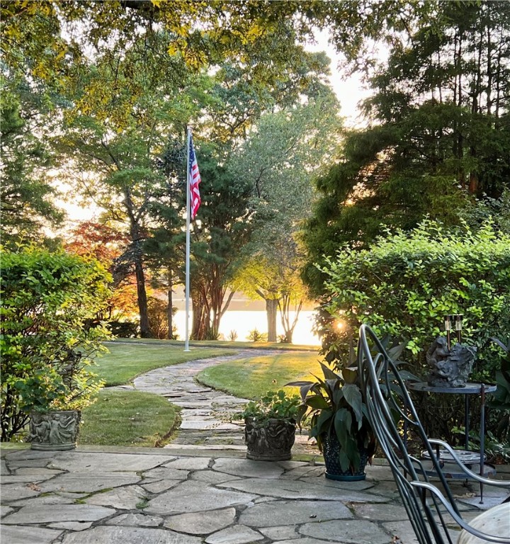 14 Woodlake Drive
