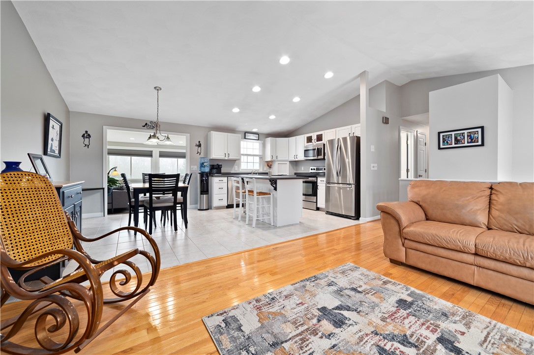 18 Burlingame Drive