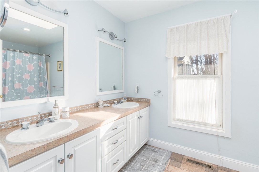 27 Lilac Drive 27