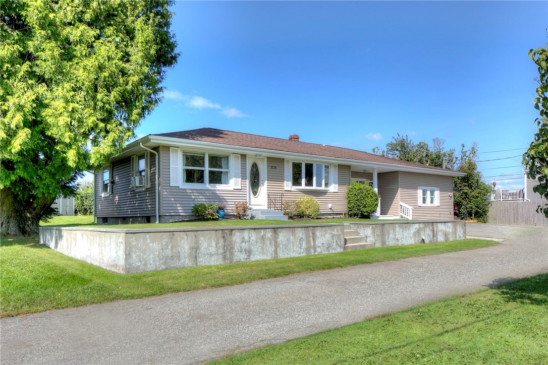 1230 East Main Road