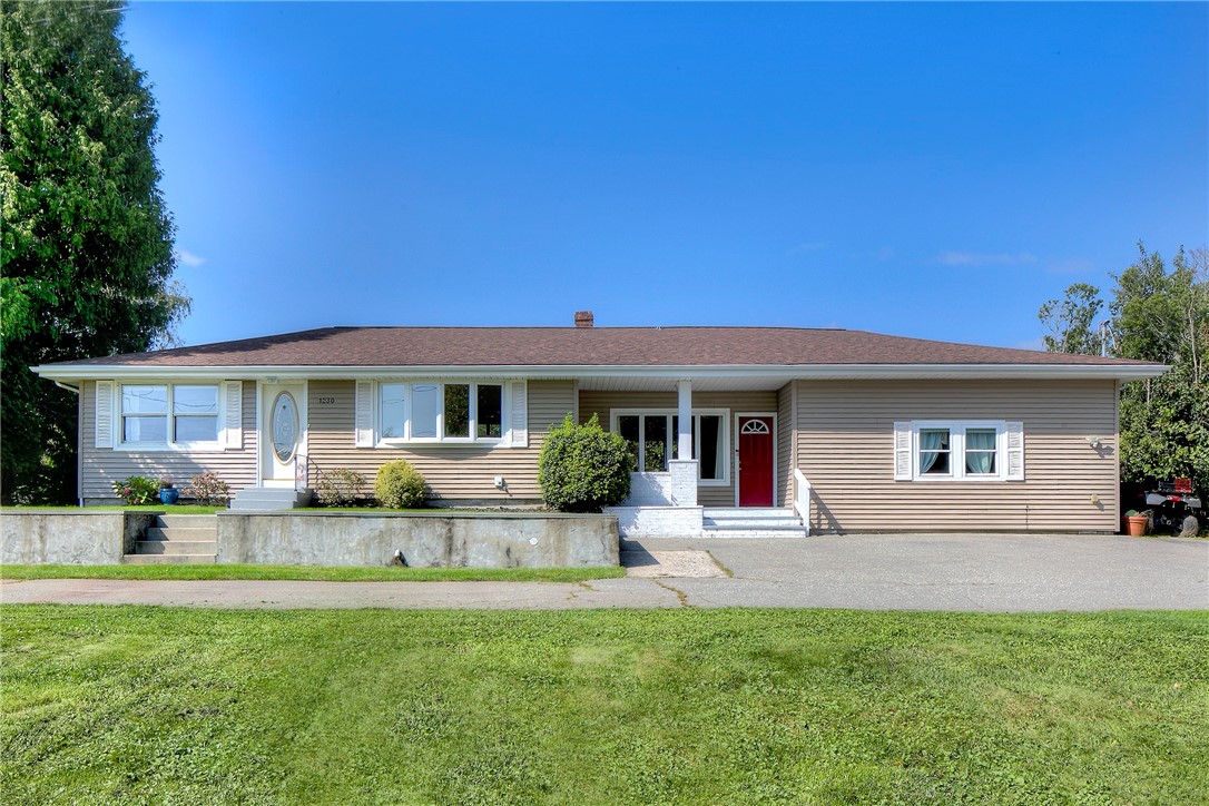 1230 East Main Road