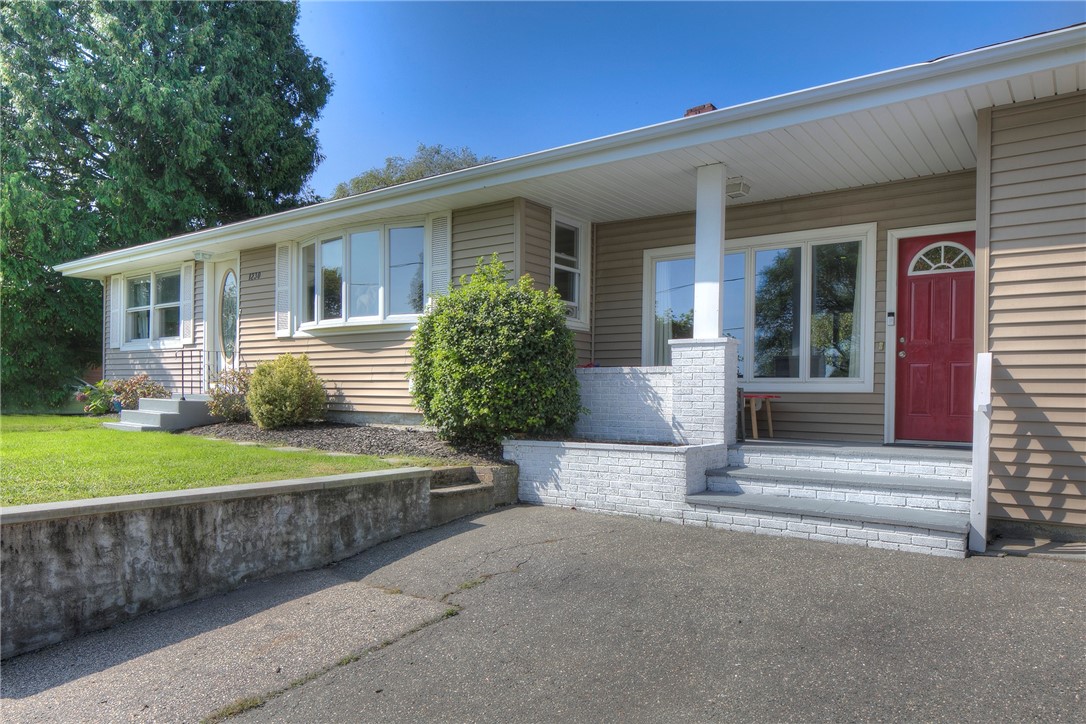1230 East Main Road